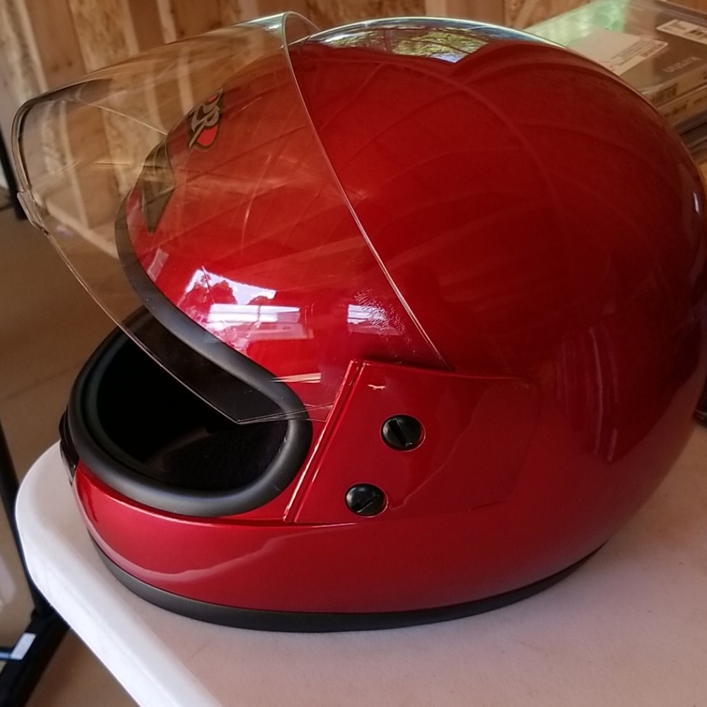M2R vintage Candy Red helmet